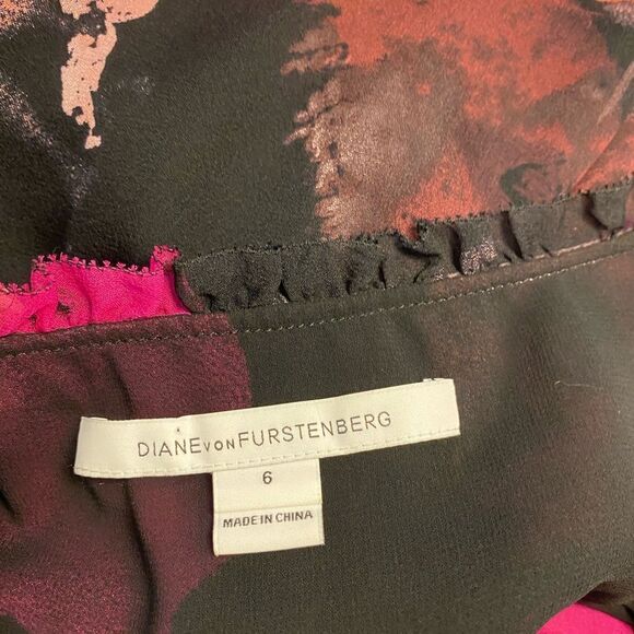 Diane Von Furstenberg 100% silk blouse, size 6 - Picture 8 of 10